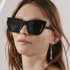 Black Rectangle Sunglasses